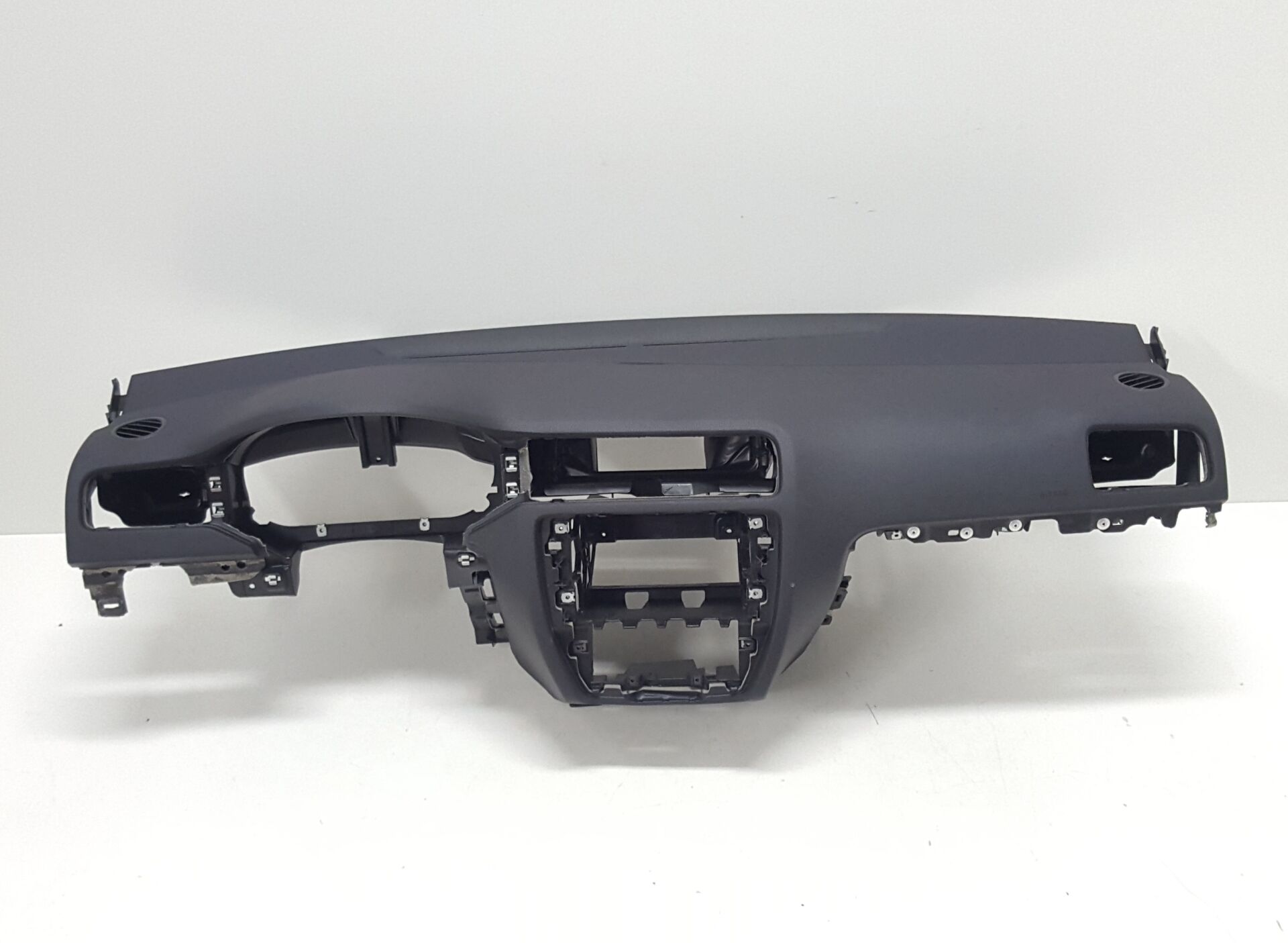 JETTA 2012> ÖN GÖĞÜS