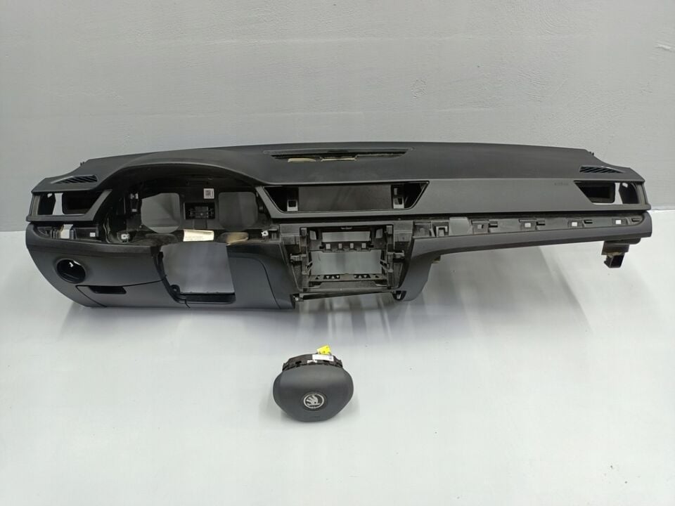 SÜPER B 2015 -2023 ARASI ÖN GÖGÜS SİYAH