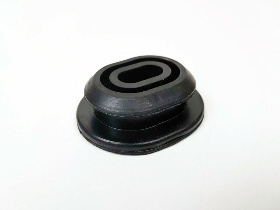 RADYATÖR ALT TAKOZU  1K LI LASTİK OLAN