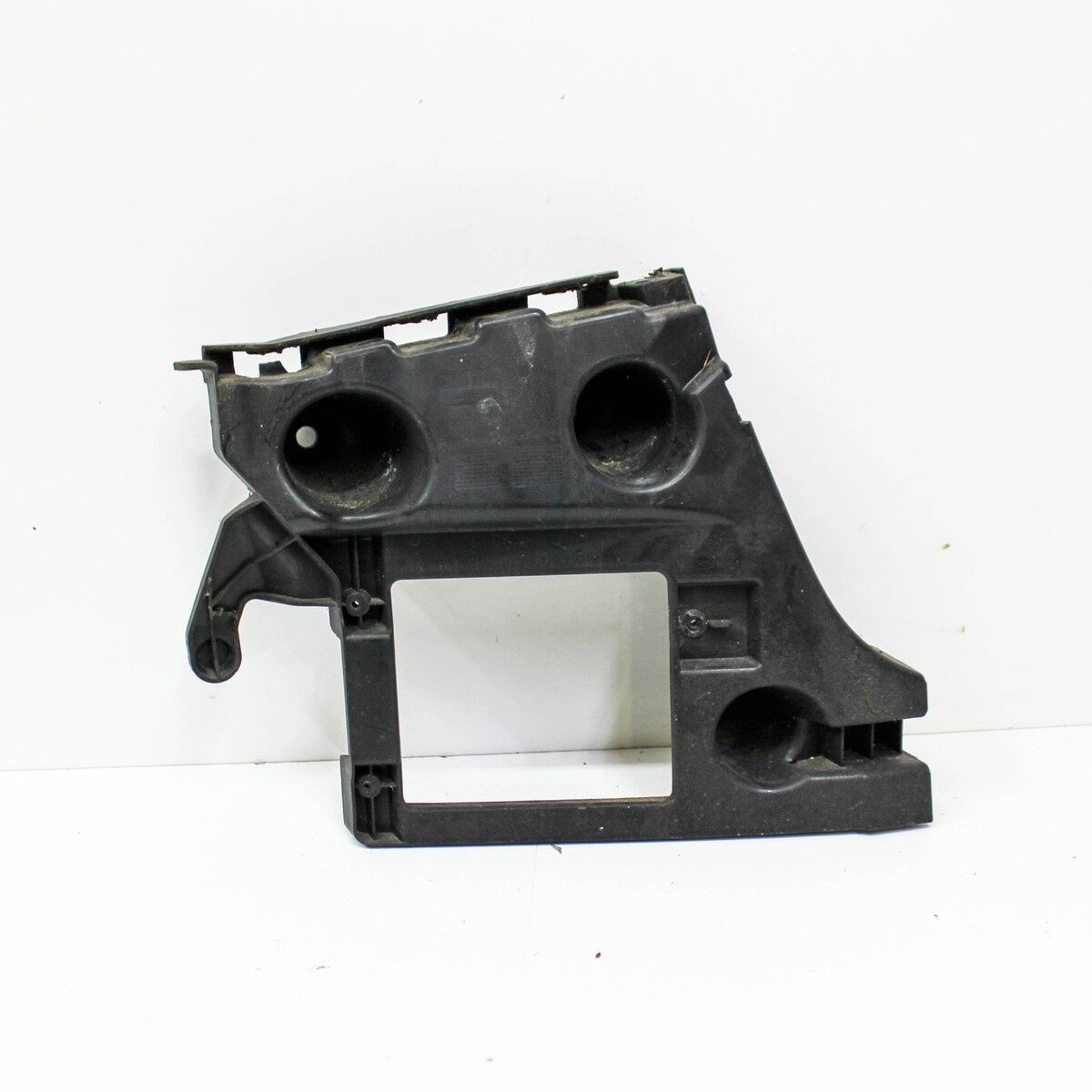 A6 2011 SOL STOP ALT BRAKETİ