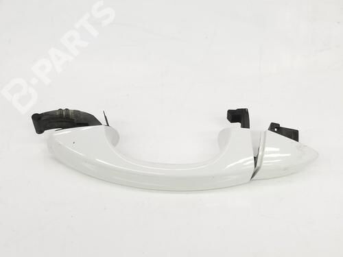 GOLF 8 SAĞ ÖN KAPI KOL İÇ BRAKETİ