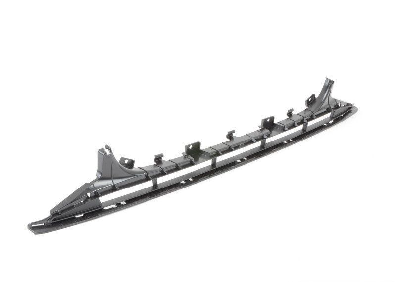 A6 2015 > ÖN TAMPON ORTA IZGARASI CROMLU