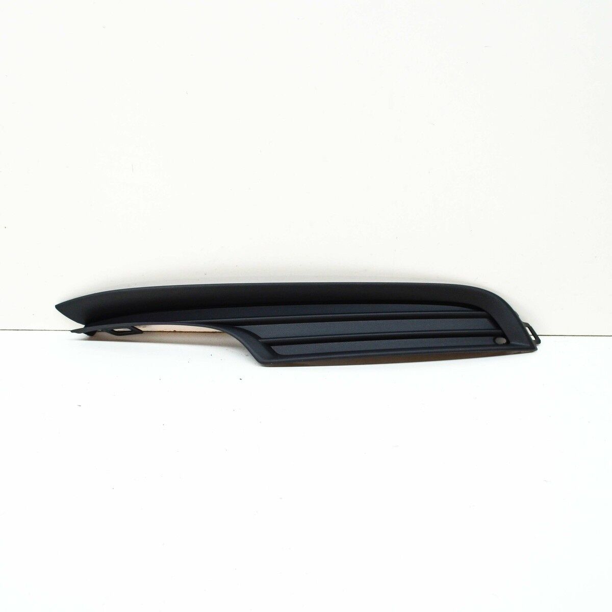 A1026/R - GOLF 7 SİSİN ALTINDAKİ IZGARA SAĞ (NİKEL