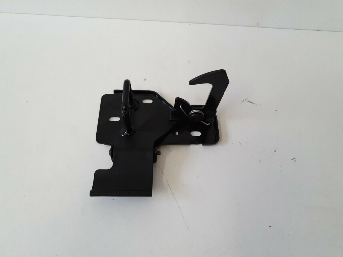 MOTOR KAPUT ÜST MANDALI POLO TOUAREG