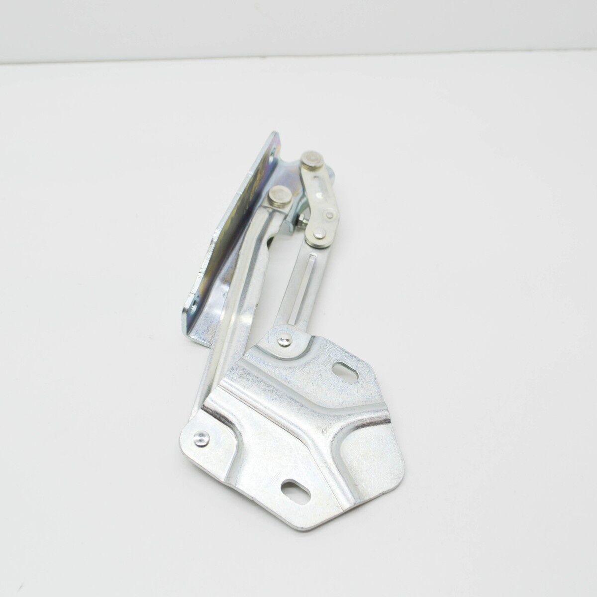 CADDY 2016-20 SAĞ KAPUT MENTEŞESİ TAİWAN