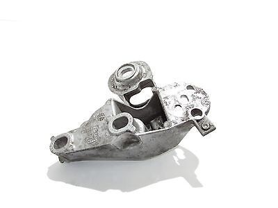 PASSAT MOTOR KULAĞI SAĞ SEHPA